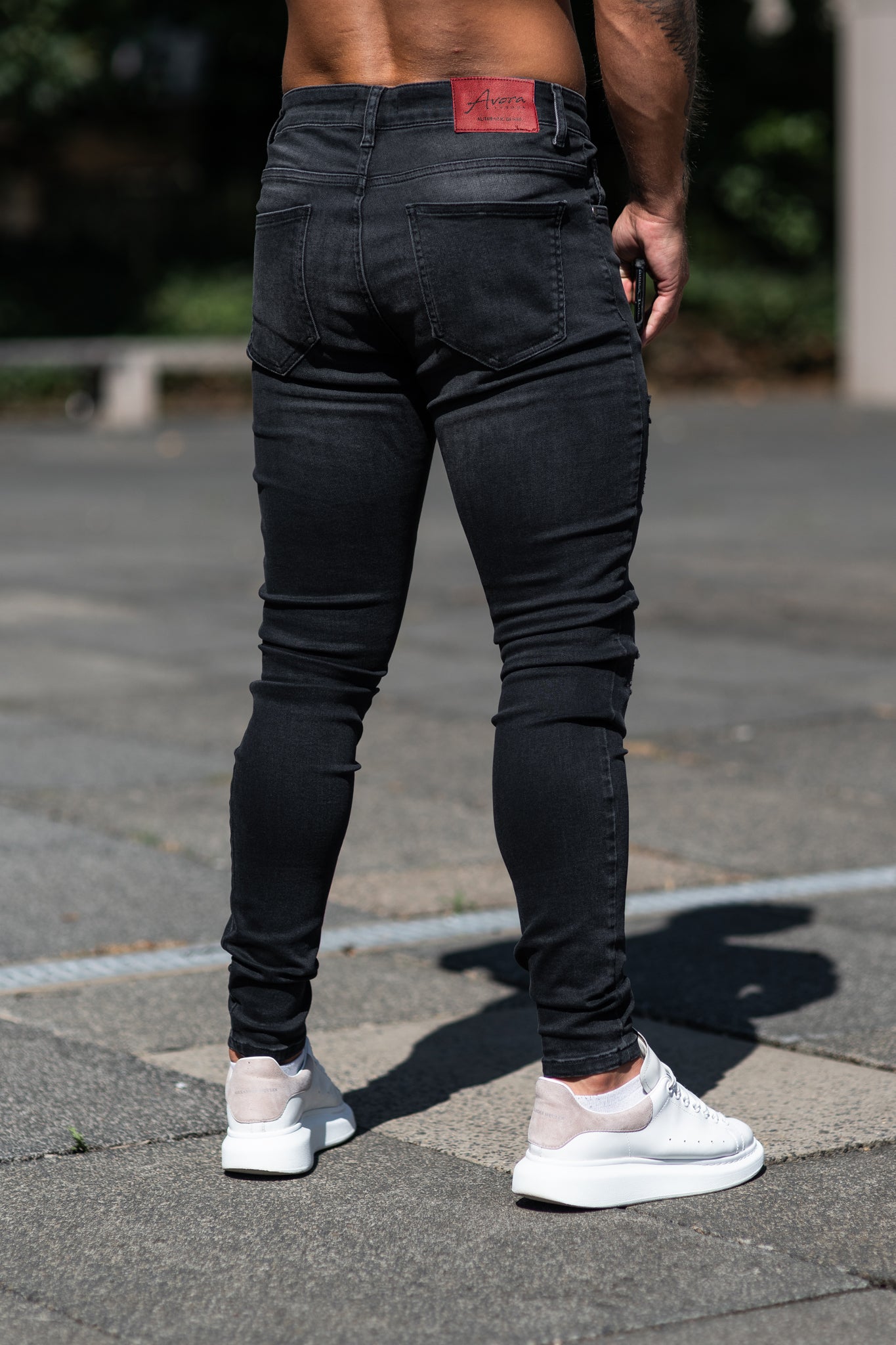 Avora London Chester Skinny Rip & Repaired Jeans in Washed Black